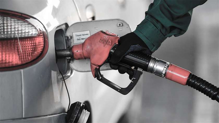 Цены на бензин вырастут на 4% с января 2023 года