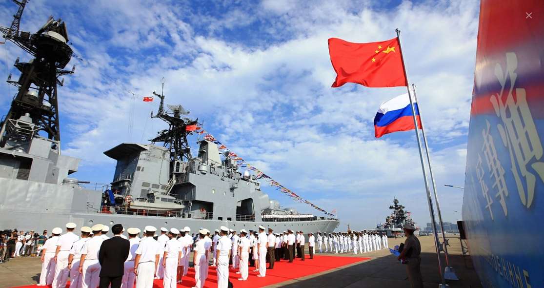 Начались военно-морские учения России и Китая