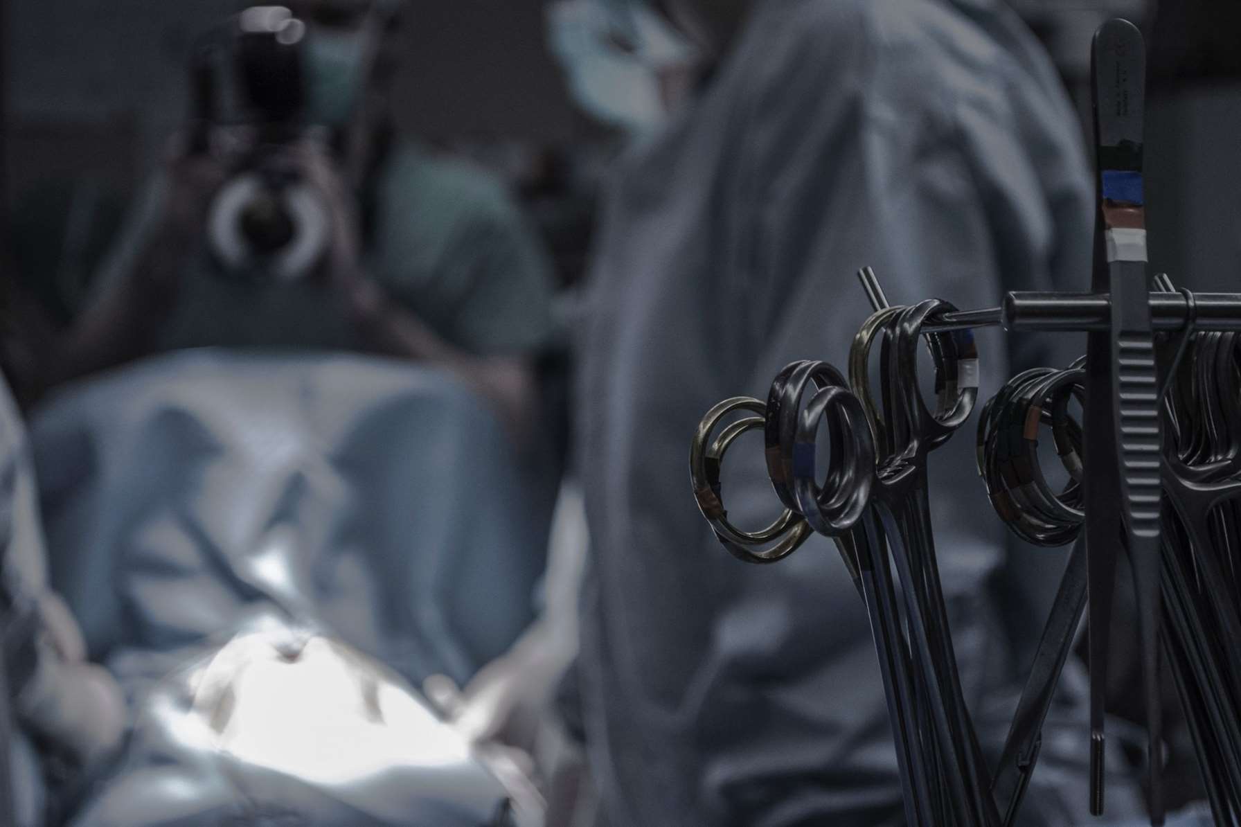 Хабаровские кардиохирурги первыми в России имплантировали биопротез аортального клапана
