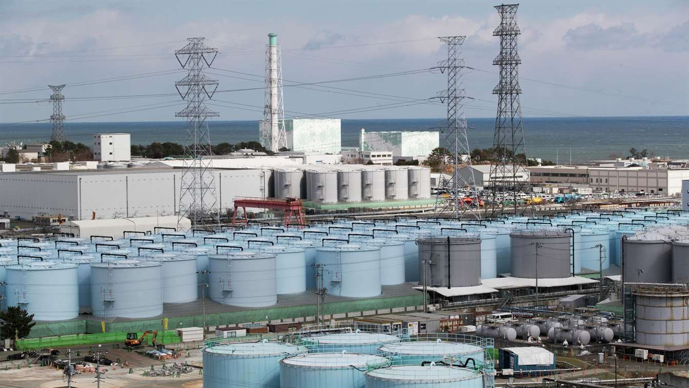 Япония начала сброс воды с АЭС «Фукусима-1»
