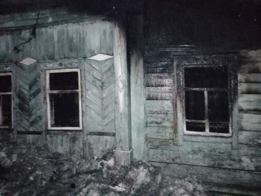Полицией установлены личности погибших при пожаре в Камышлове троих детей