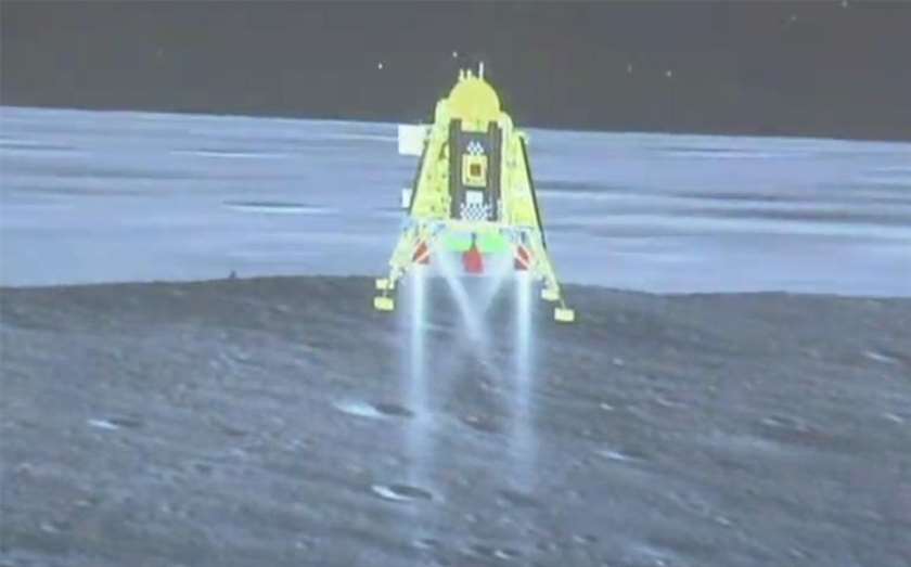 Индийский луноход «Прагьян» начал исследовать поверхность Луны