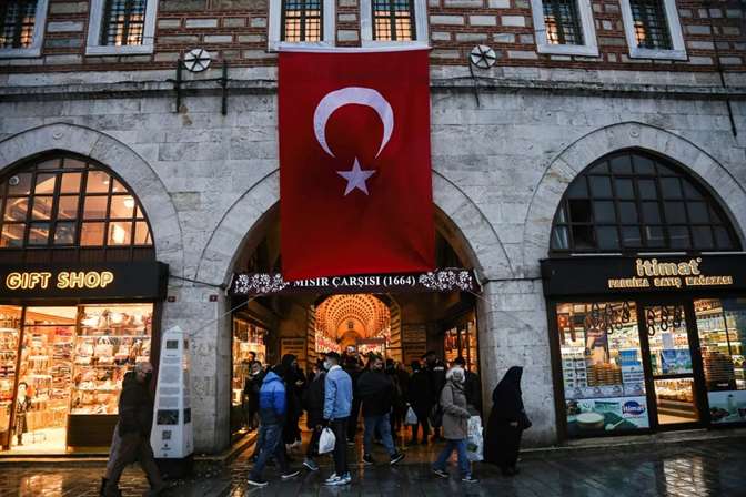 Россияне смогут оплачивать покупки в Турции виртуальной турецкой картой. С чем связано появление нововведения?