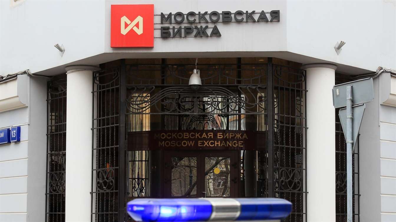 На Московской бирже в августе дестабилизируются котировки акций