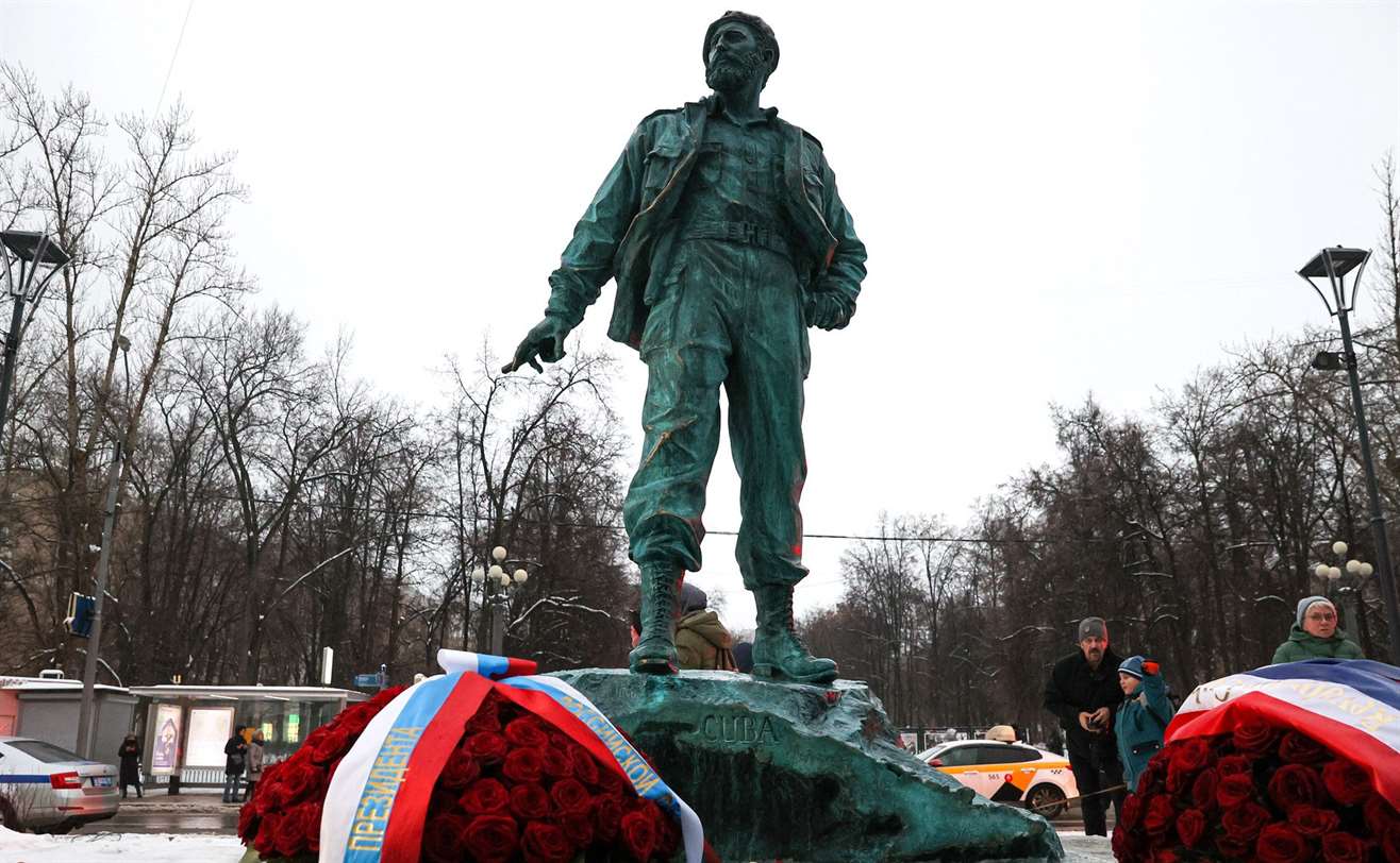 В Москве открыли памятник Фиделю Кастро