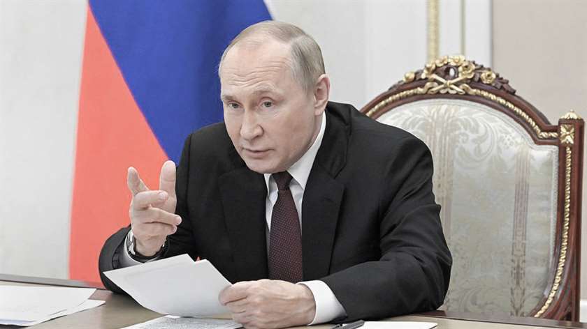 Путин подписал закон об обязательном уведомлении заемщиков об их критическом долге