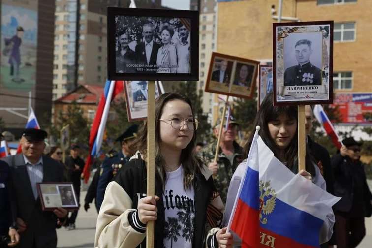 Памятный марш Победы прошёл в Улан-Баторе. Шествие собрало более трёх тысяч человек