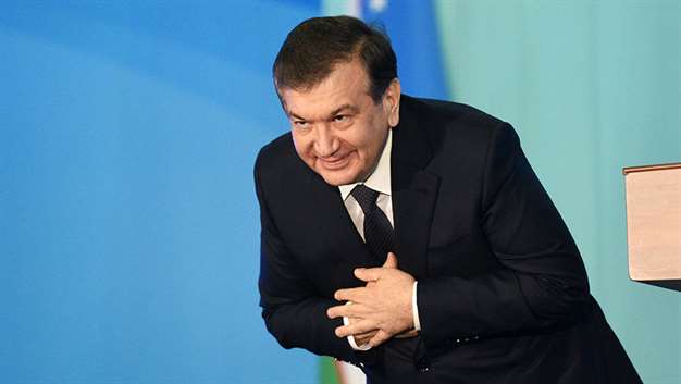Президент Узбекистана приказал импортировать 120 тысяч тонн бензина до конца года