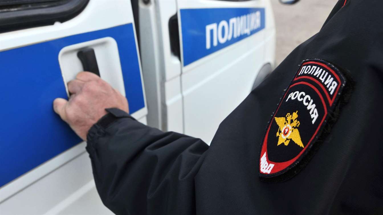 Полиция Санкт-Петербурга поставила на воинский учет 100 мигрантов за один рейд