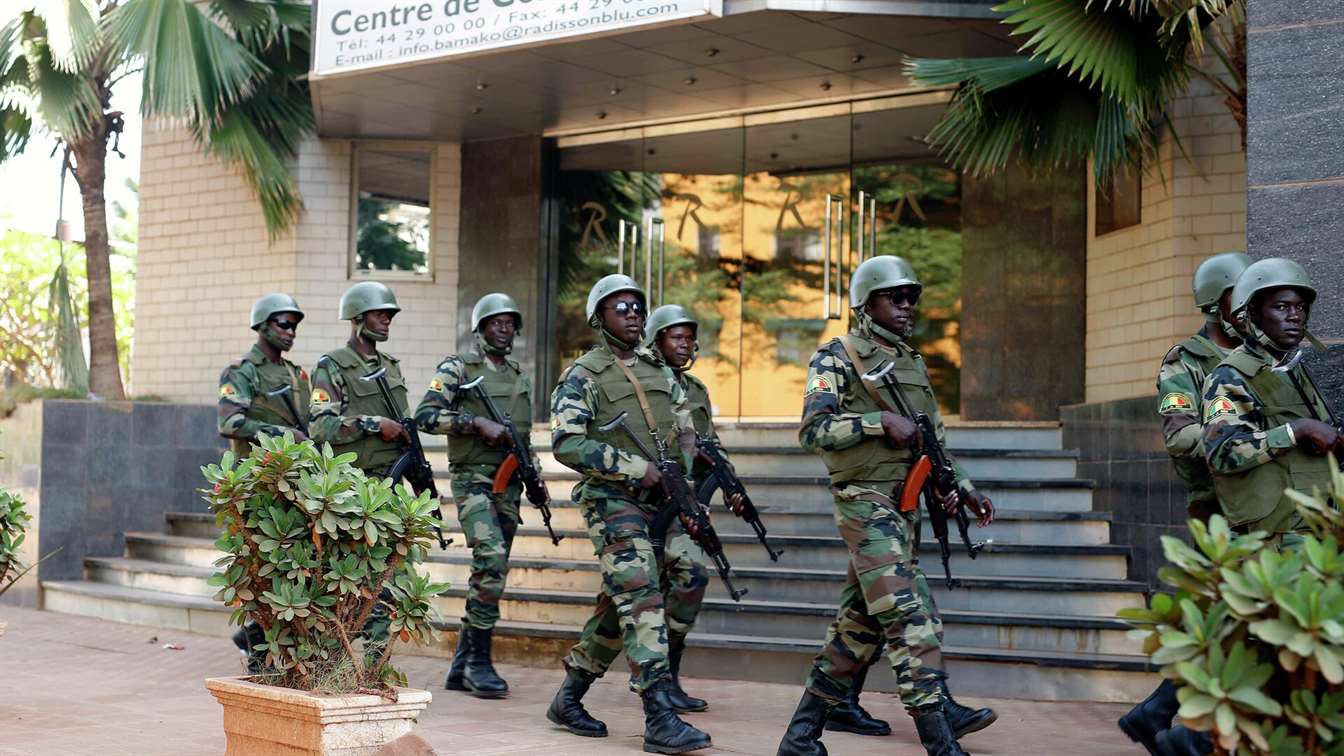 В Буркина-Фасо мобилизуют 50 тысяч человек для защиты от боевиков-исламистов