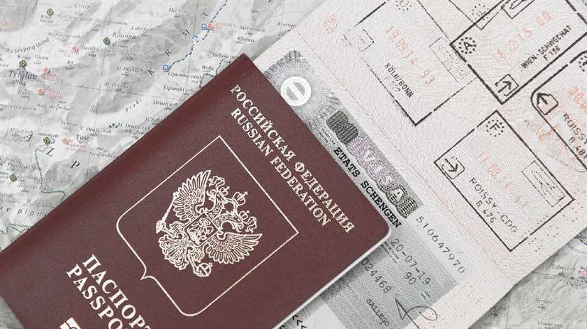 Евросоюз ограничивает выдачу виз для россиян