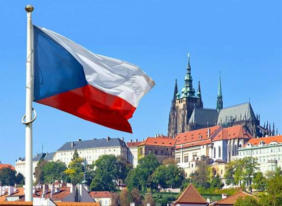 Чехия предложит ЕС компромиссное решение по визовому вопросу для россиян