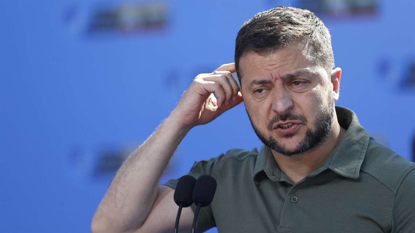 Зеленский продлил мобилизацию до 15 ноября