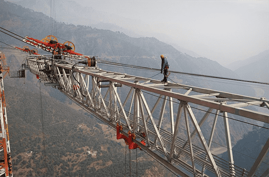 В Индии строят самый высокий железнодорожный мост
