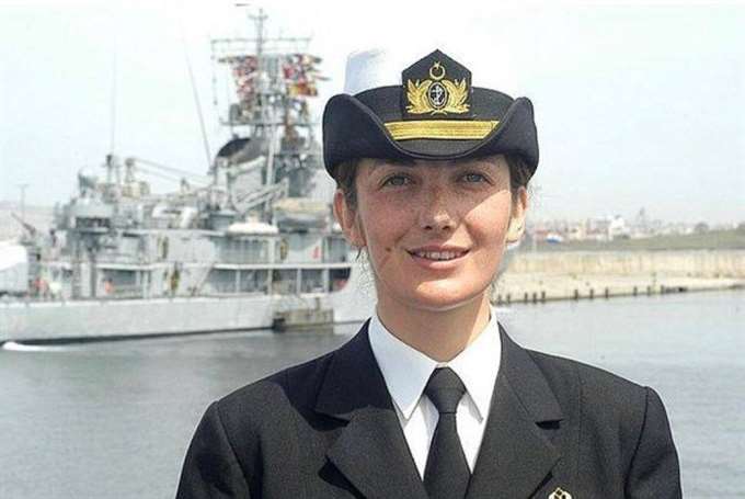 В Турции впервые женщина стала адмиралом ВМС