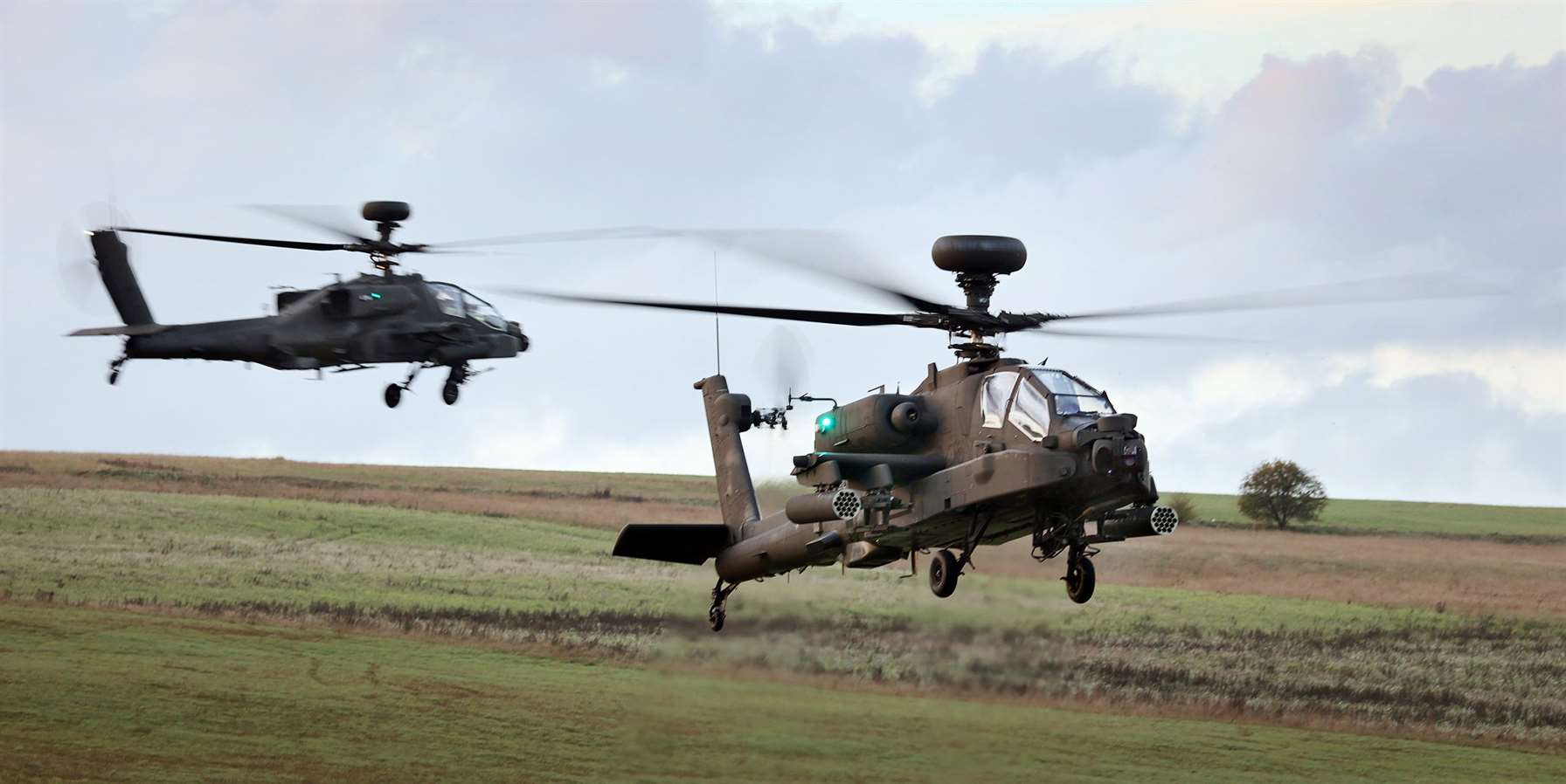 США продадут Польше 96 вертолетов Apache для укрепления границы с Беларусью