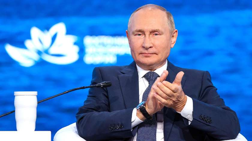 Владимир Путин на ВЭФ: призыв к антиколониализму и многополярному миру
