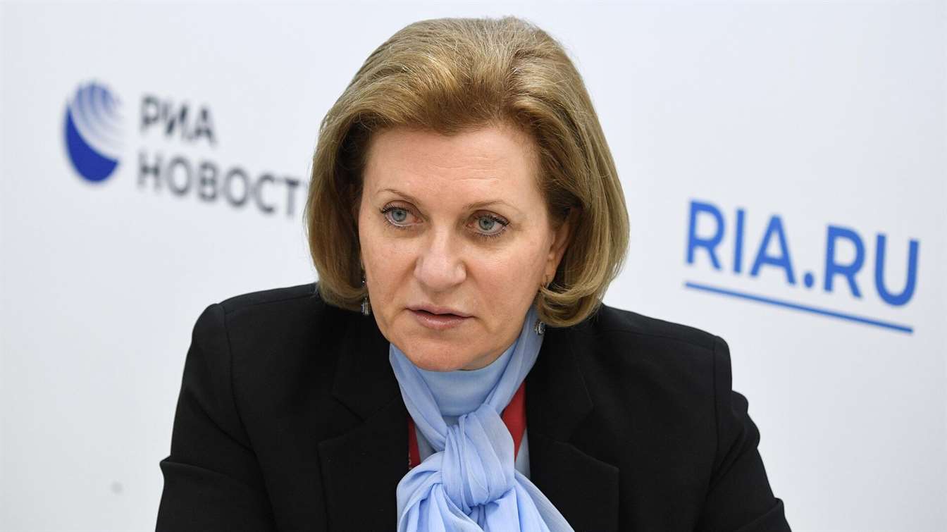 Попова: маски помогут россиянам уберечься от гриппа во время эпидподъема