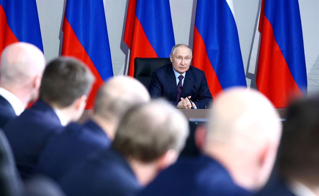 Путин посетил заседание по развитию отрасли беспилотников в индустриальном парке «Руднево»