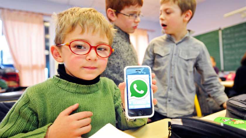 WhatsApp могут запретить в российских школах