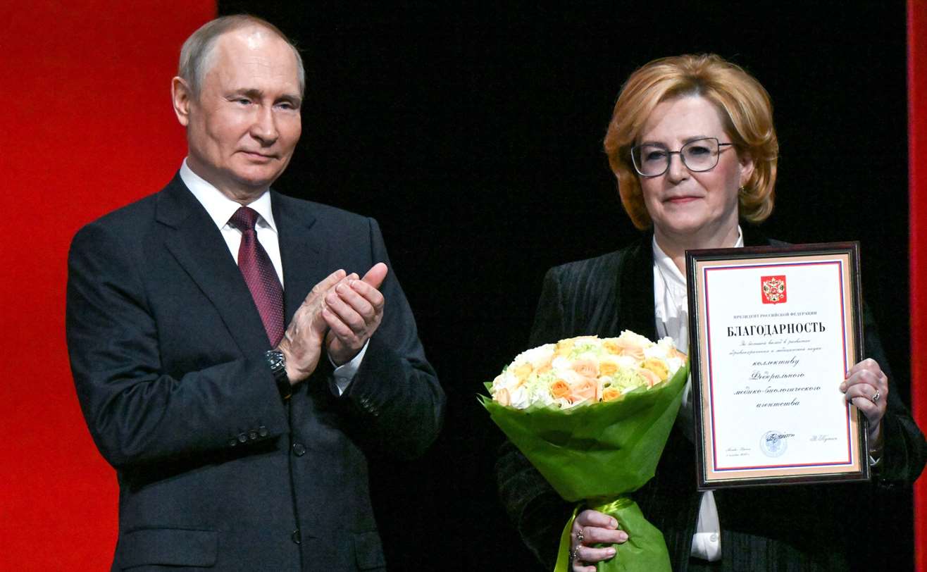 Путин лично поздравил Скворцову с 75-летием ФМБА