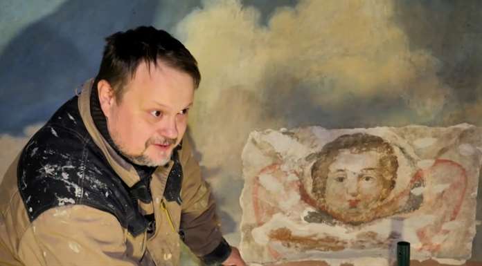 В Челябинской области обнаружили уникальную фреску XVIII века